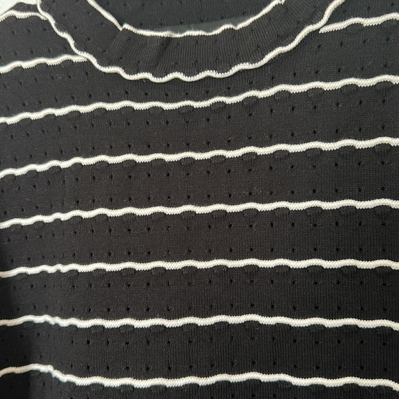 NWOT Kittenish Sweater Dress. Black and White. Size Medium. Smoke free home - Picture 3 of 3